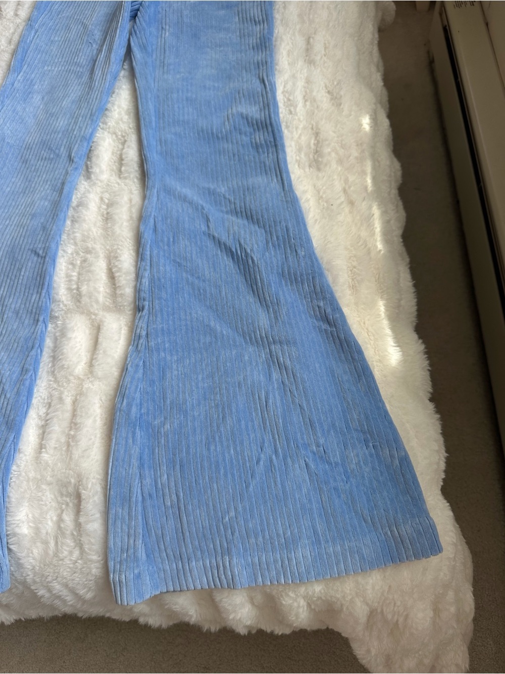Aerie Groove On Velour High-Waisted Flare Pant - Light Blue Size S - Picture 3 of 7